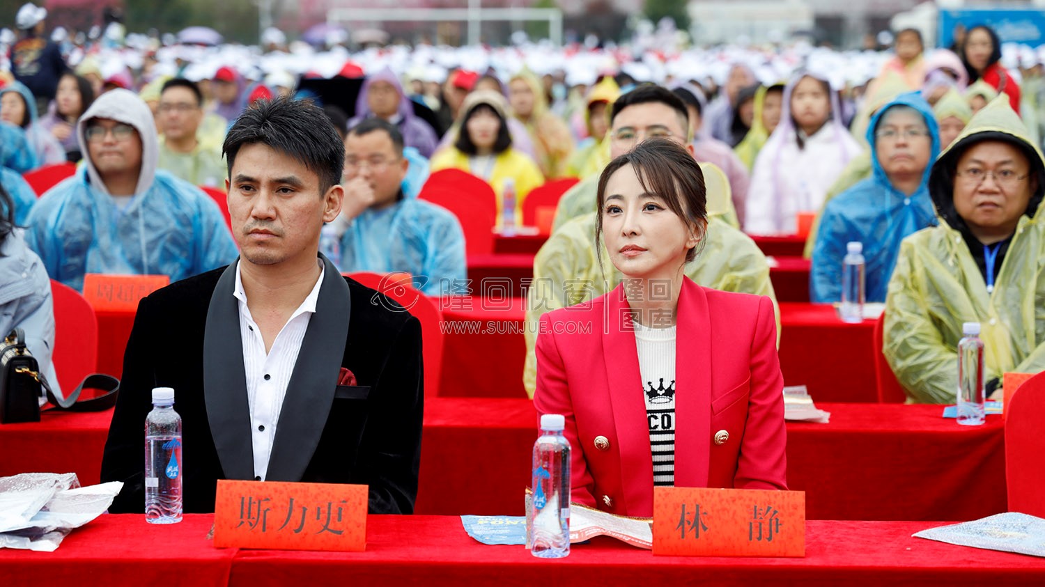 电影《永不独行》隆回首映