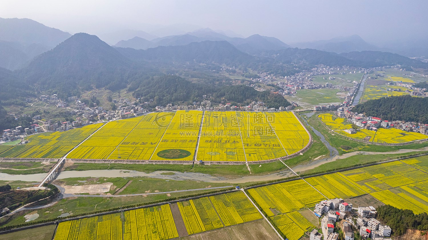 石山湾油菜花基地