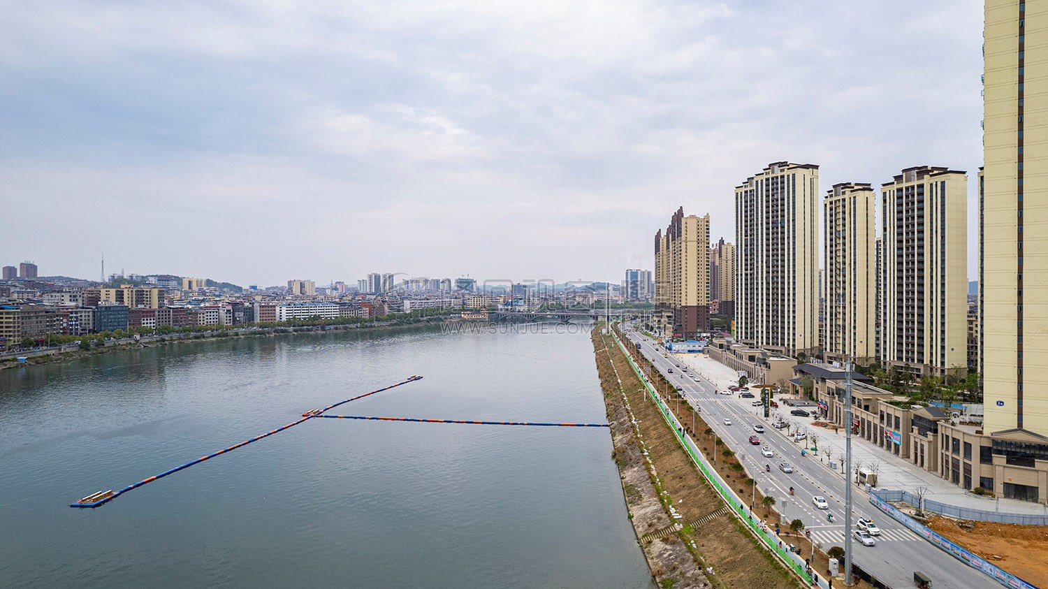 隆回烟花秀前一天布置