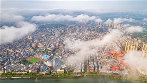 雨后隆回县城的云海