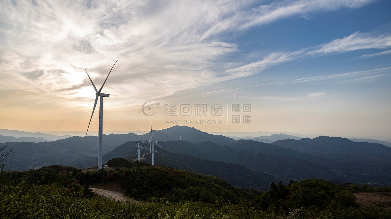 十重大界，一脚踏三县