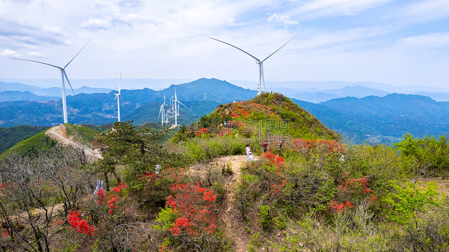 十重大界，一脚踏三县