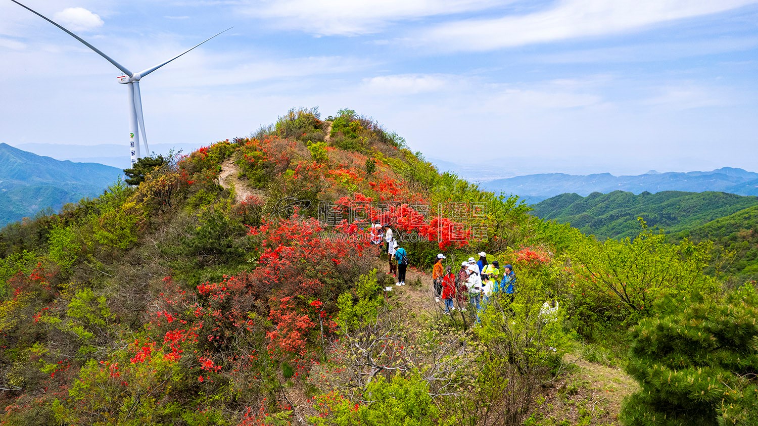 十重大界，一脚踏三县