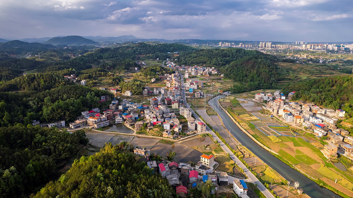 优先村的晚春
