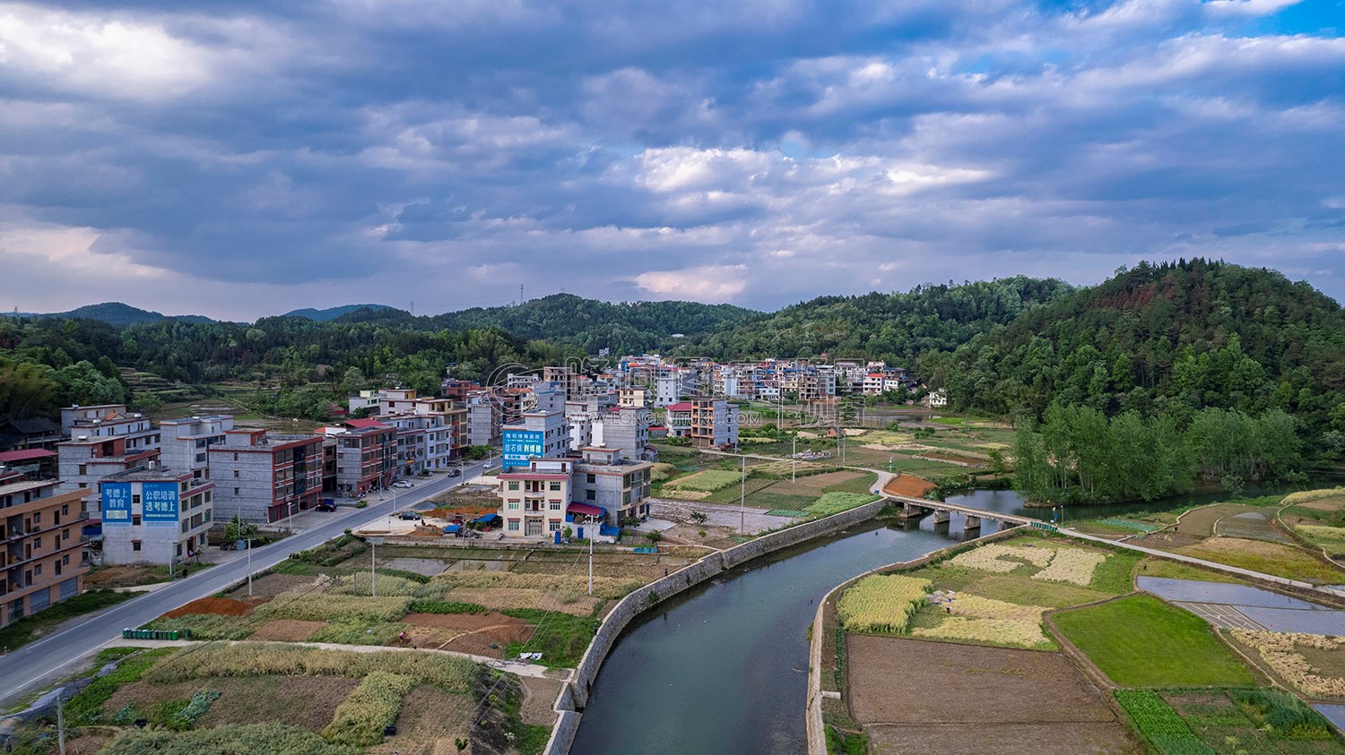 优先村的晚春
