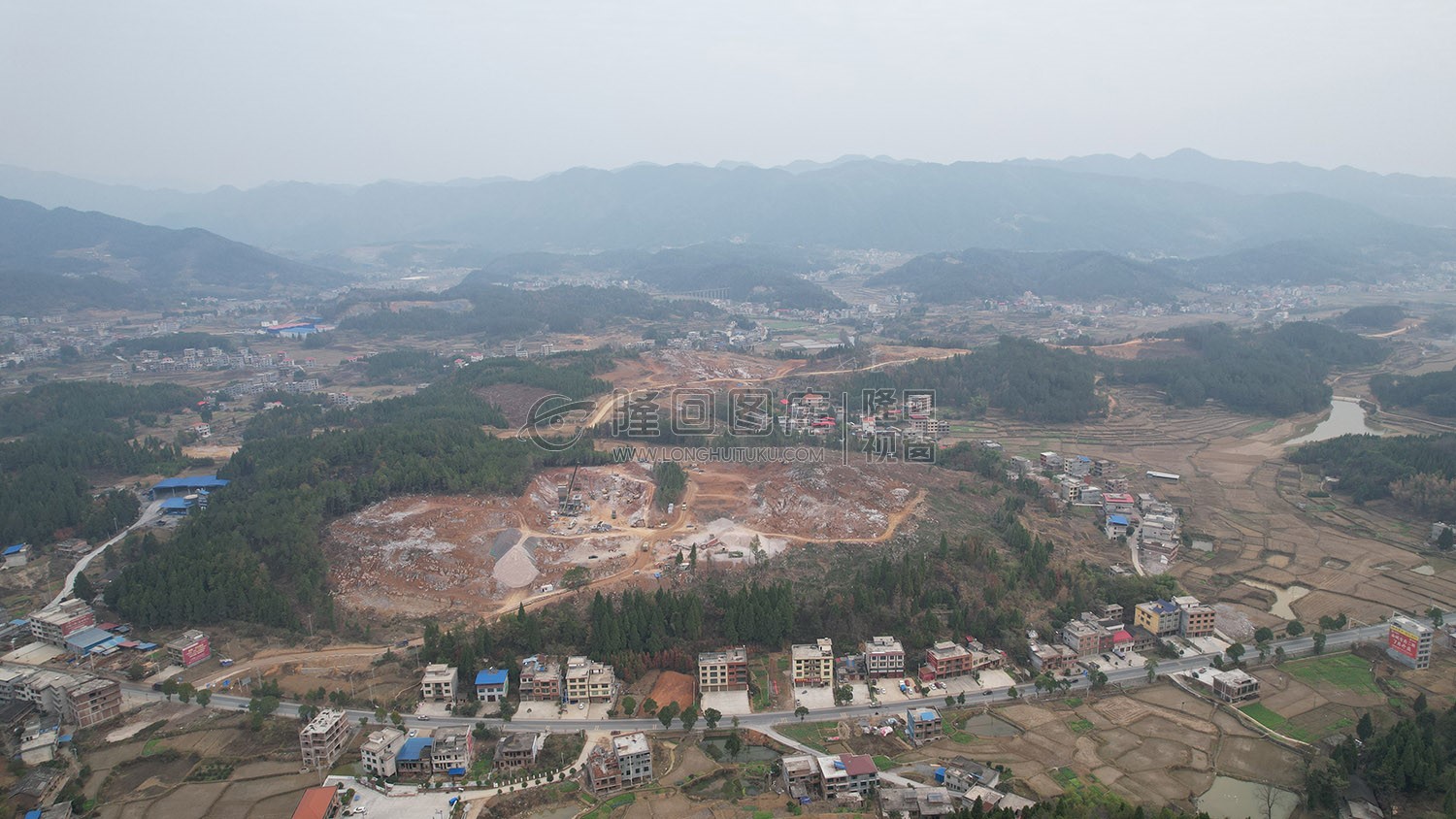 开挖山头