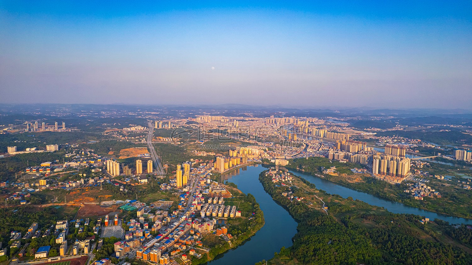 隆回全景航拍，县城全景