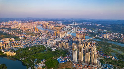 隆回全景航拍，县城全景