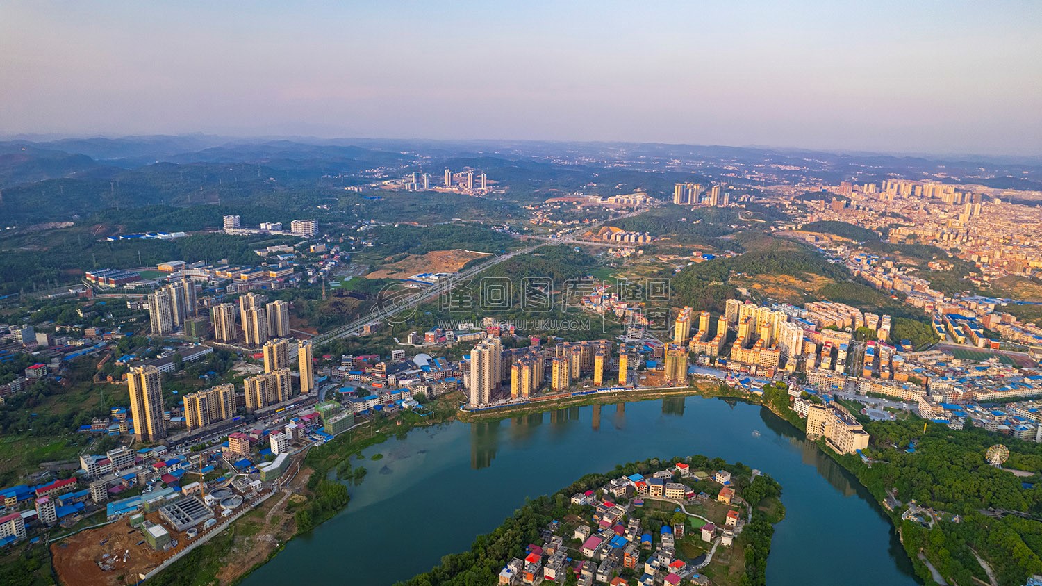 隆回全景航拍，县城全景