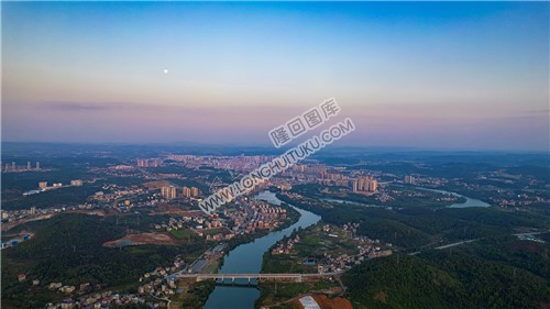 隆回全景航拍，县城全景