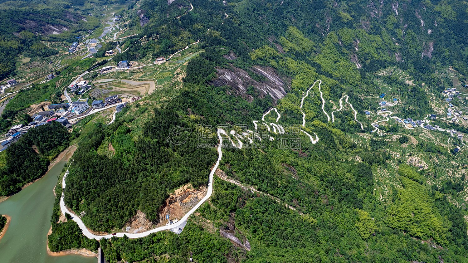 白水洞36拐公路-红军精神路