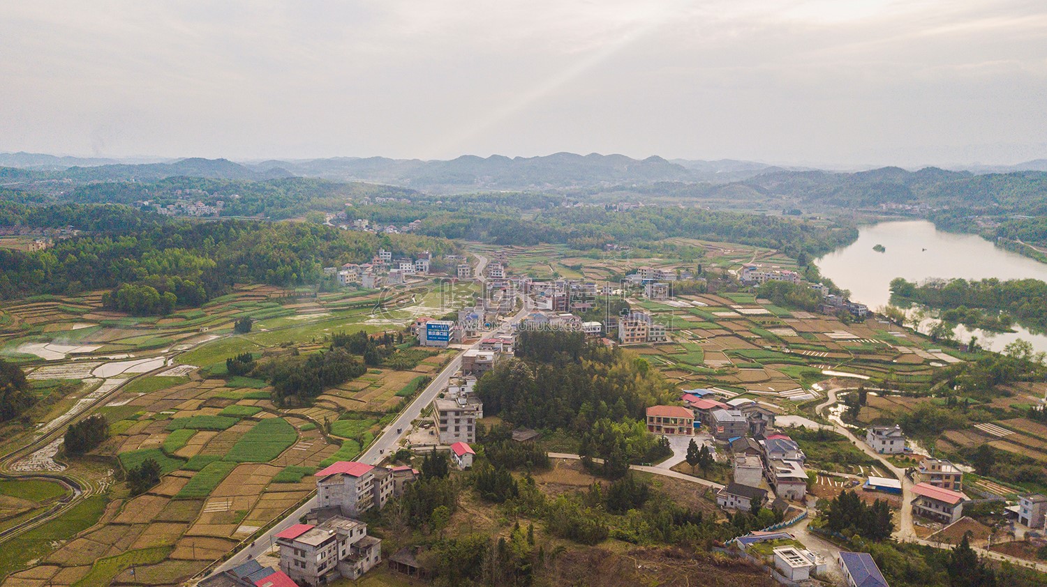 红星村