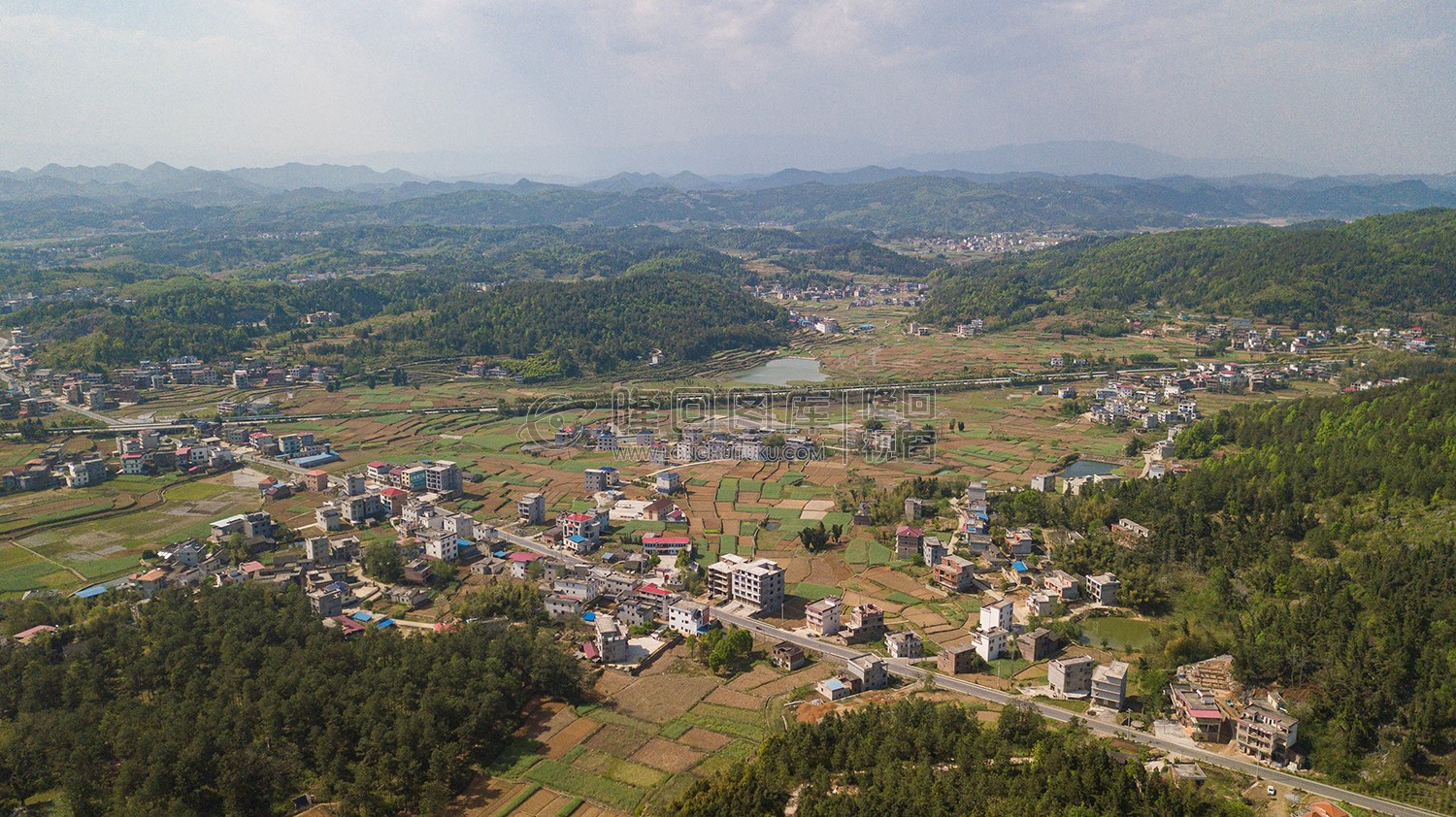 红旗村