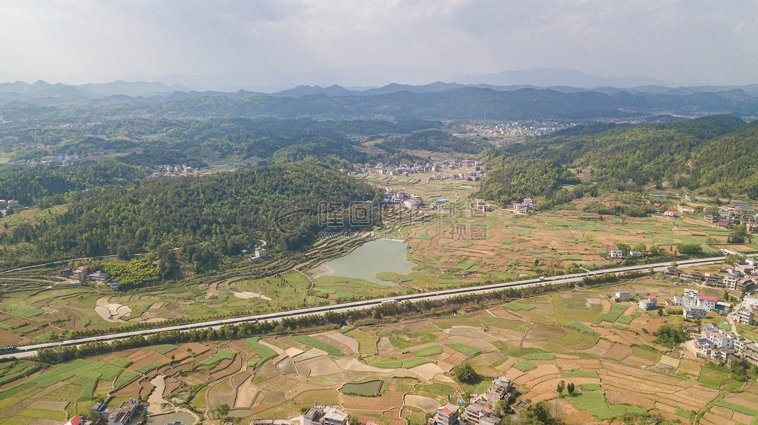 红旗村
