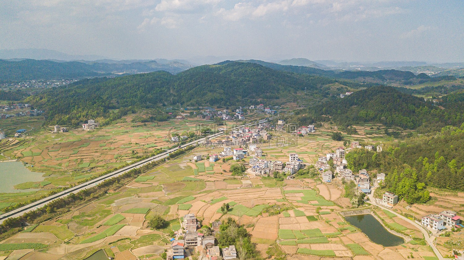 红旗村