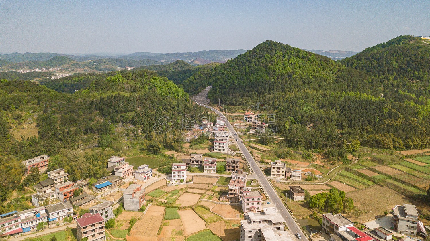 红旗村