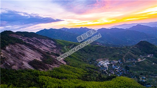 大托村的火烧云