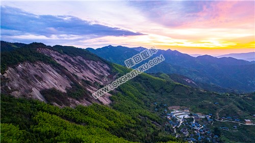 大托村的火烧云